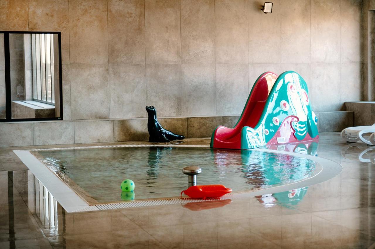 Sunday Spa Dziwnow Bagian luar foto
